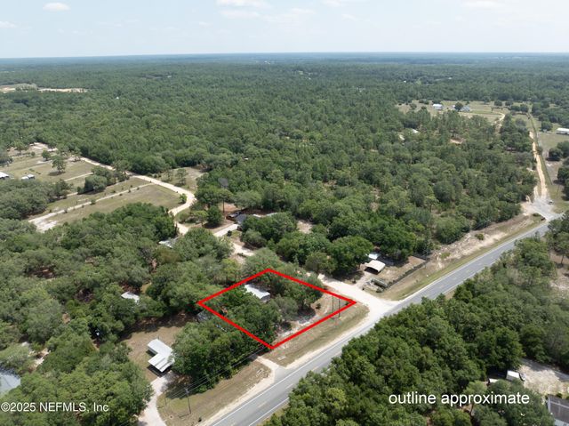 8186 COUNTY LINE Road, Melrose, FL 32666