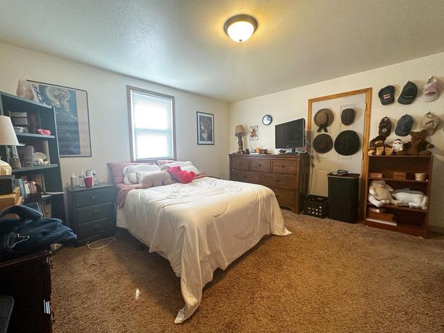 557 MT VERNON STREET, Oshkosh, WI 54901