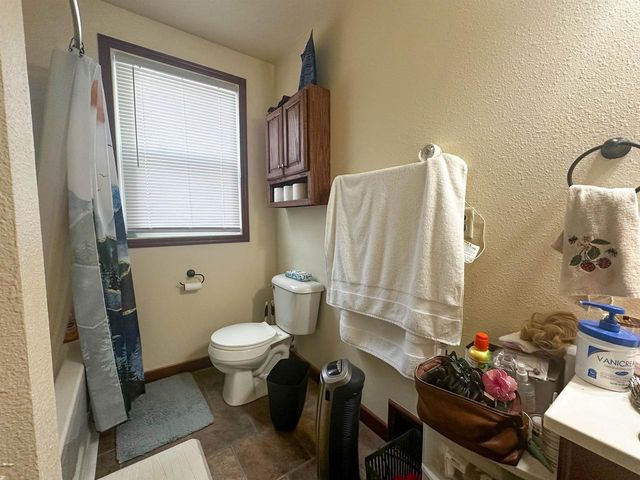 557 MT VERNON STREET, Oshkosh, WI 54901