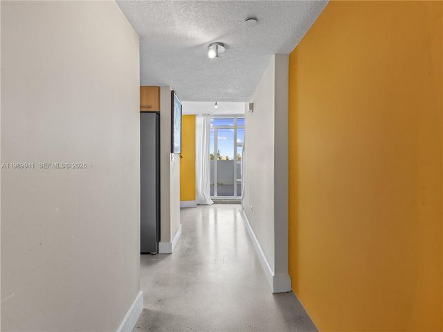 7600 Collins Ave 412, Miami Beach, FL 33141