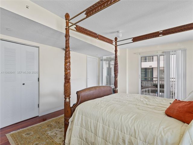 7600 Collins Ave 412, Miami Beach, FL 33141