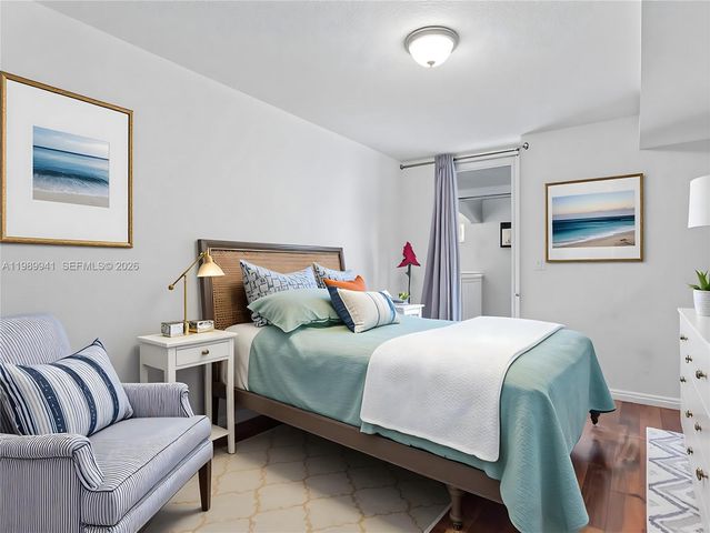 7600 Collins Ave 412, Miami Beach, FL 33141