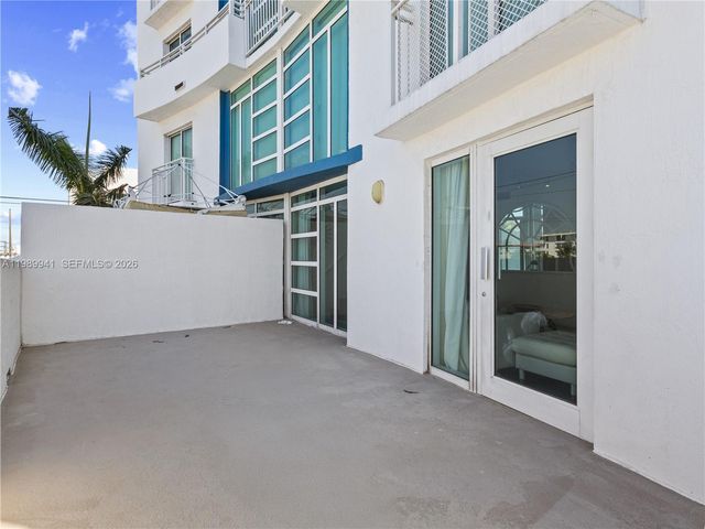 7600 Collins Ave 412, Miami Beach, FL 33141