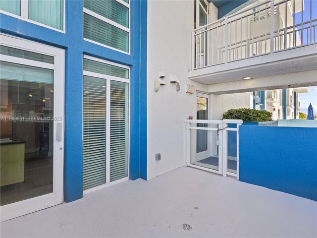 7600 Collins Ave 412, Miami Beach, FL 33141