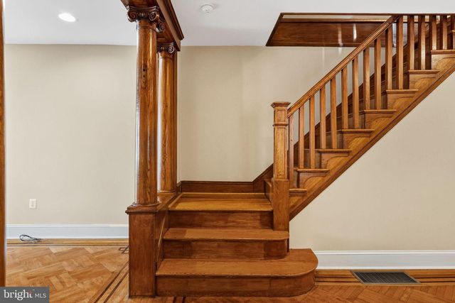 337 CARSON ST, Philadelphia, PA 19128