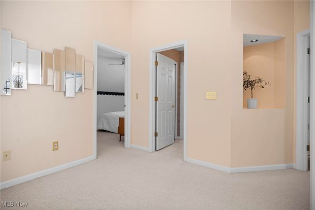 25 Golf View Lane, North Olmsted, OH 44070