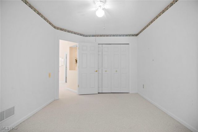 25 Golf View Lane, North Olmsted, OH 44070