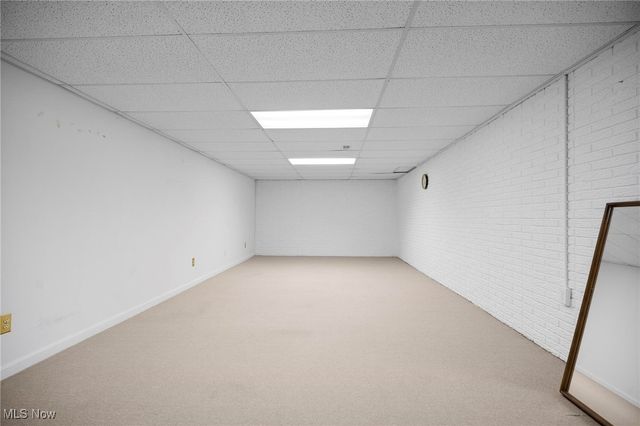 25 Golf View Lane, North Olmsted, OH 44070