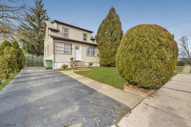 572 W 9Th Ave, Roselle Boro, NJ 07203