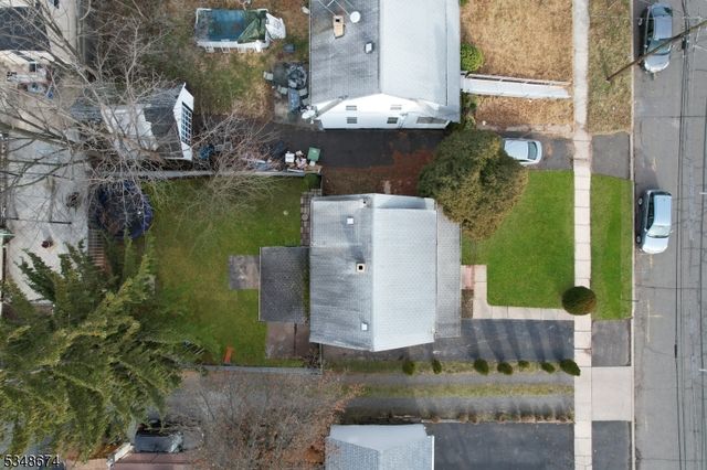 572 W 9Th Ave, Roselle Boro, NJ 07203