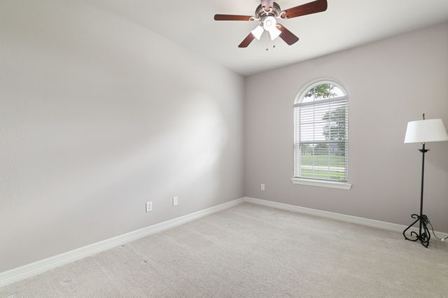 8000 Rodeo Drive, Denton, TX 76208