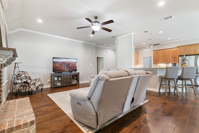 8000 Rodeo Drive, Denton, TX 76208