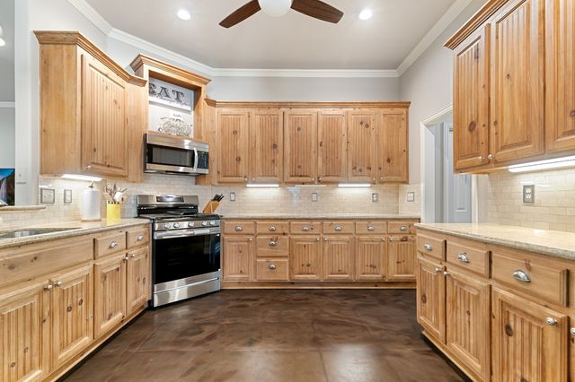 8000 Rodeo Drive, Denton, TX 76208