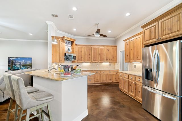 8000 Rodeo Drive, Denton, TX 76208
