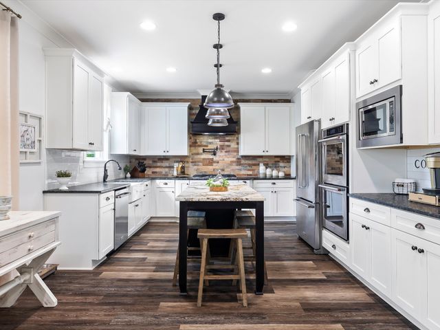 3005 Langston Pl, Spring Hill, TN 37174