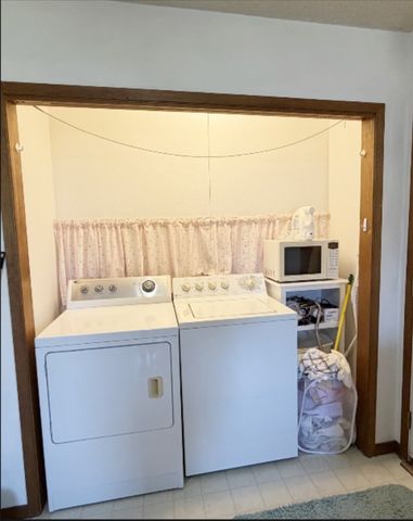 908 Gordon Drive, Knoxville, IA 50138