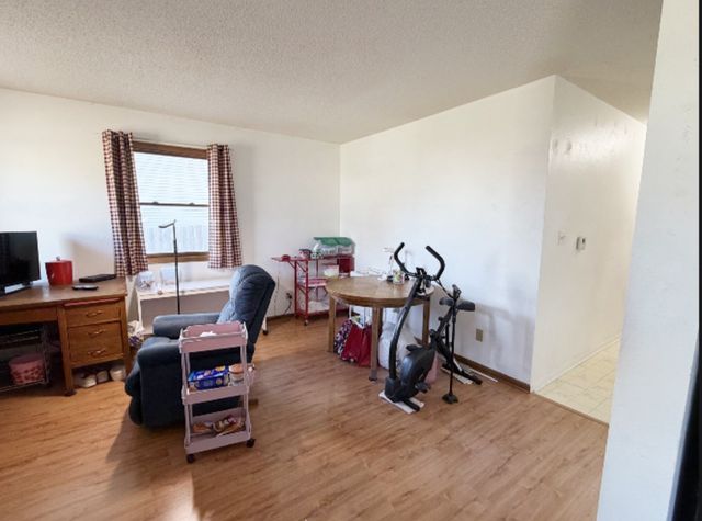 908 Gordon Drive, Knoxville, IA 50138