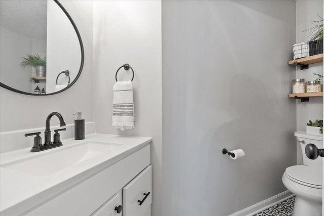 706 PARK DE VILLE PL, Columbia, MO 65203