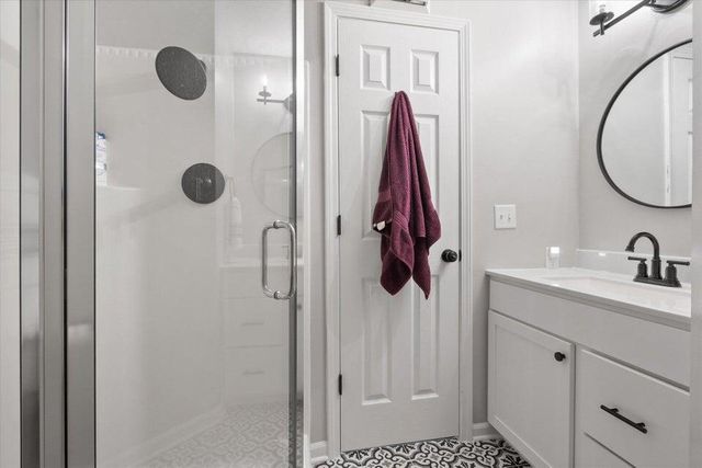 706 PARK DE VILLE PL, Columbia, MO 65203