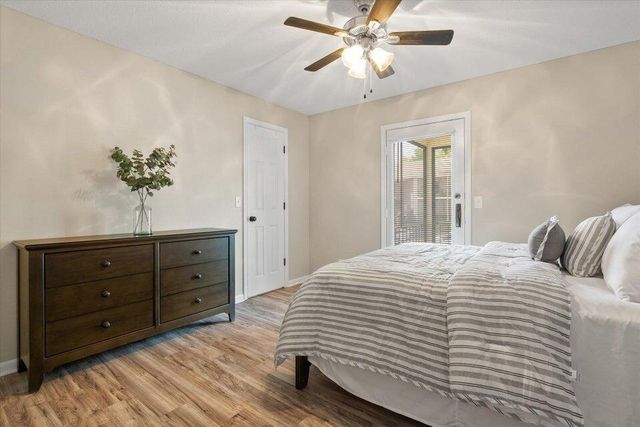 706 PARK DE VILLE PL, Columbia, MO 65203