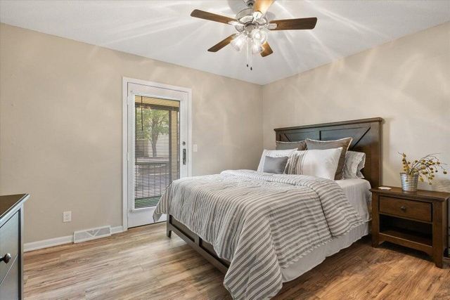 706 PARK DE VILLE PL, Columbia, MO 65203