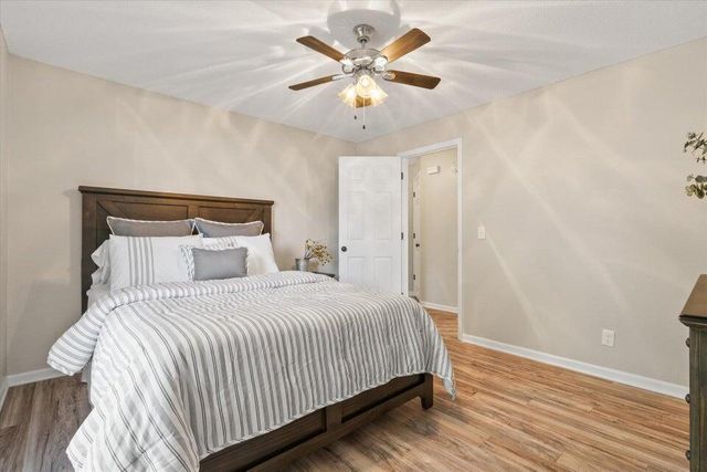 706 PARK DE VILLE PL, Columbia, MO 65203