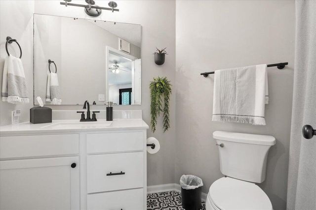 706 PARK DE VILLE PL, Columbia, MO 65203