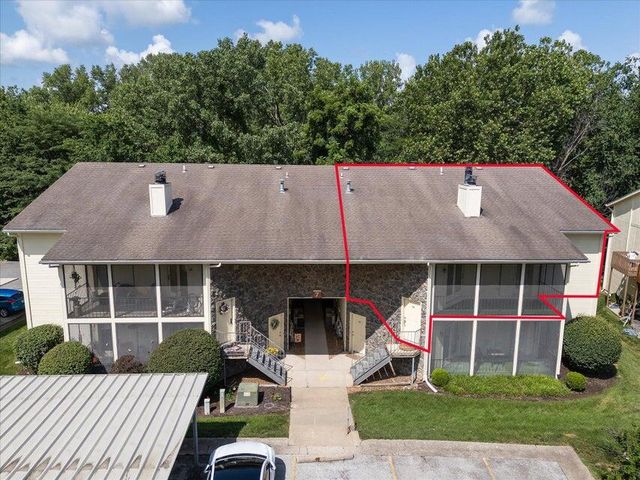 706 PARK DE VILLE PL, Columbia, MO 65203