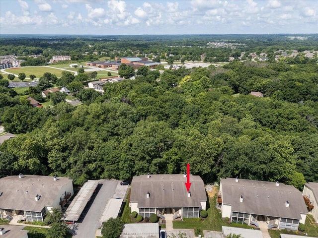 706 PARK DE VILLE PL, Columbia, MO 65203