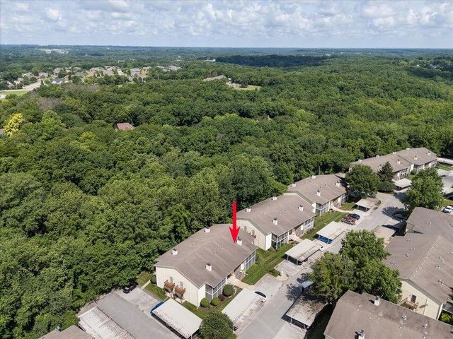 706 PARK DE VILLE PL, Columbia, MO 65203