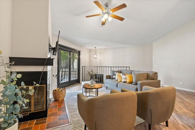 706 PARK DE VILLE PL, Columbia, MO 65203