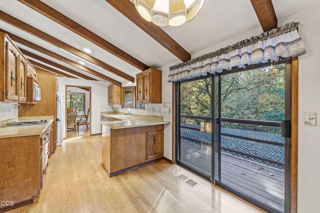 1618 Azalea Drive, Grants Pass, OR 97526