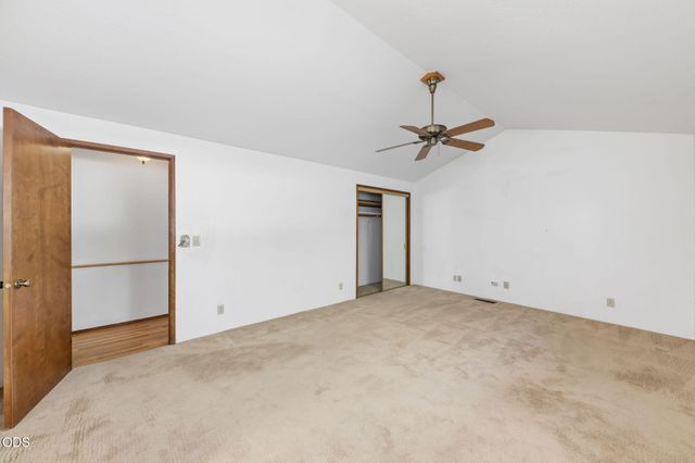 1618 Azalea Drive, Grants Pass, OR 97526
