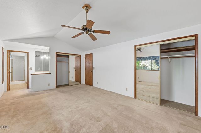 1618 Azalea Drive, Grants Pass, OR 97526
