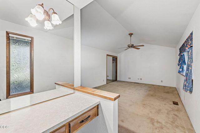 1618 Azalea Drive, Grants Pass, OR 97526