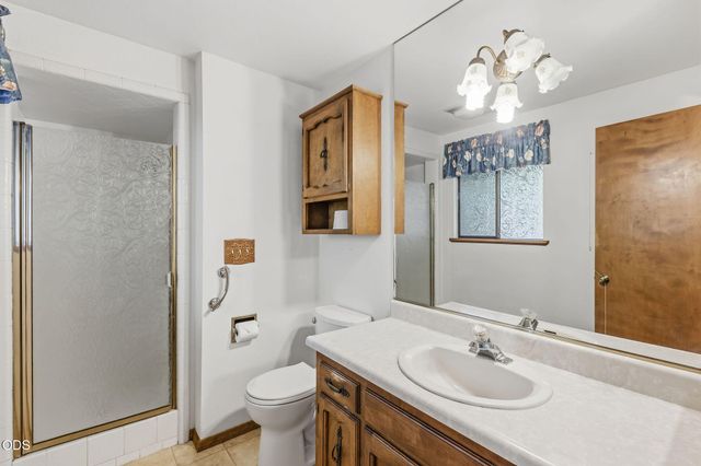 1618 Azalea Drive, Grants Pass, OR 97526