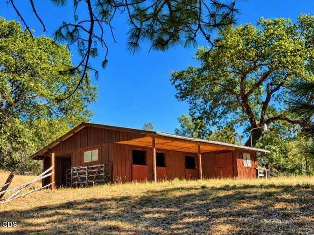 1618 Azalea Drive, Grants Pass, OR 97526