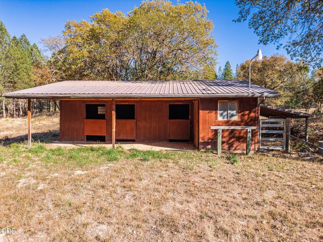 1618 Azalea Drive, Grants Pass, OR 97526