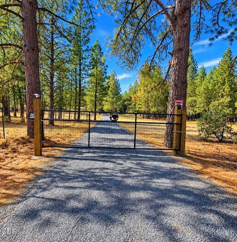 1618 Azalea Drive, Grants Pass, OR 97526