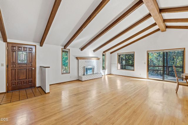 1618 Azalea Drive, Grants Pass, OR 97526
