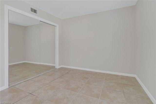 7115 Lakeridge CT 110, Fort Myers, FL 33907