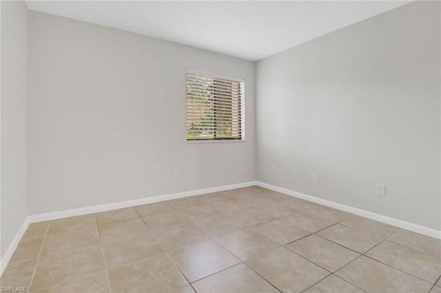 7115 Lakeridge CT 110, Fort Myers, FL 33907