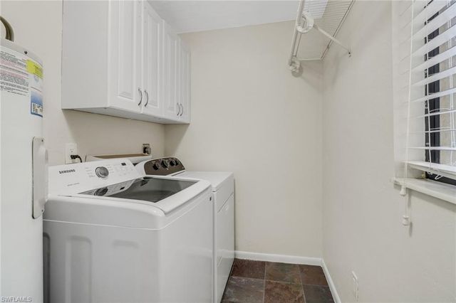 7115 Lakeridge CT 110, Fort Myers, FL 33907