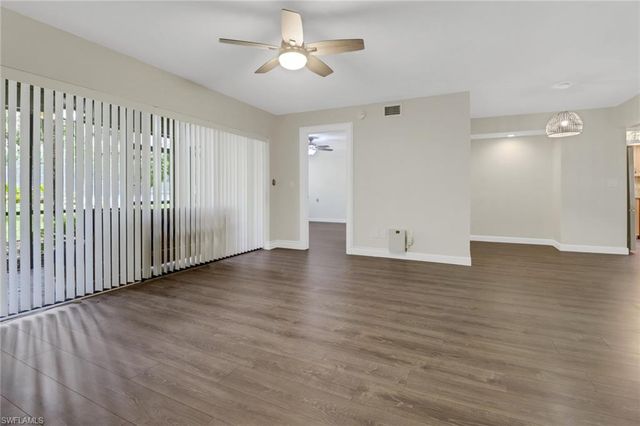 7115 Lakeridge CT 110, Fort Myers, FL 33907