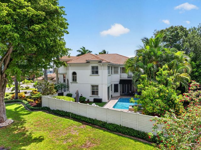 2844 NE 26th Avenue, Lighthouse Point, FL 33064