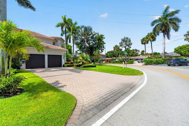 2844 NE 26th Avenue, Lighthouse Point, FL 33064