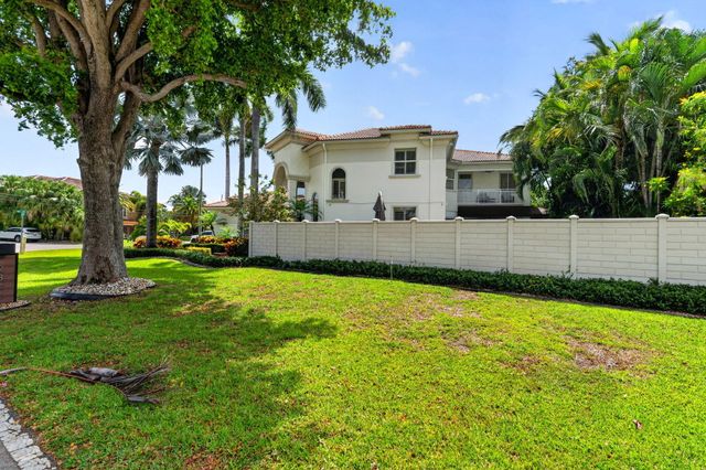 2844 NE 26th Avenue, Lighthouse Point, FL 33064