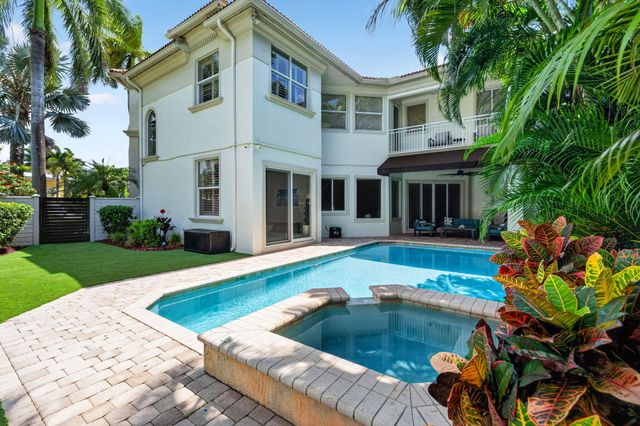 2844 NE 26th Avenue, Lighthouse Point, FL 33064