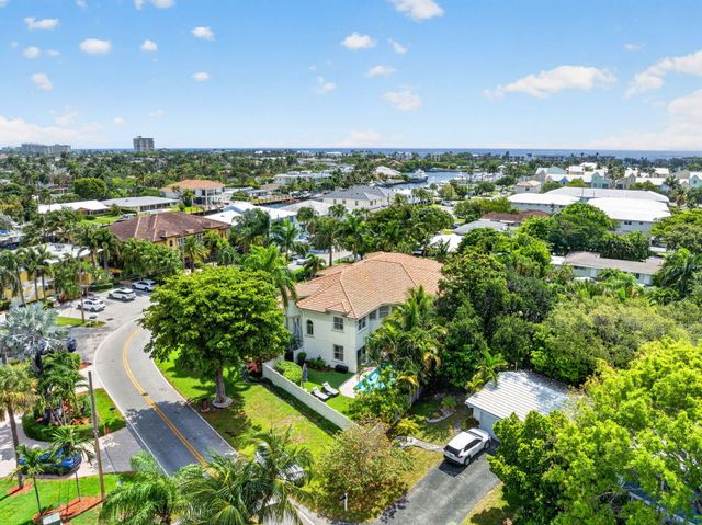 2844 NE 26th Avenue, Lighthouse Point, FL 33064