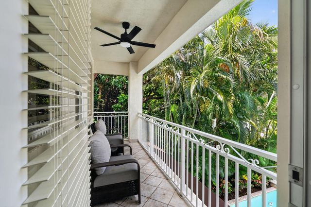 2844 NE 26th Avenue, Lighthouse Point, FL 33064